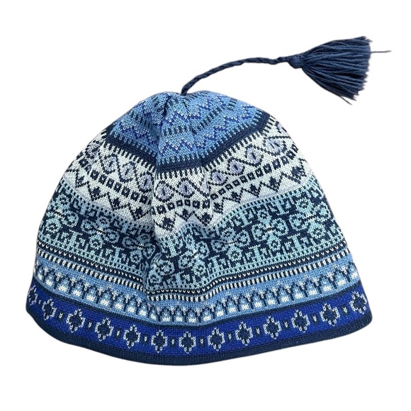Turtle Fur Women’s Winter Hat Blue White Tassel - Picture 1 of 5